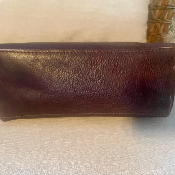 Portland Leather GoodsLarge Rainstorm crossbody purse - Picture 4 of 7